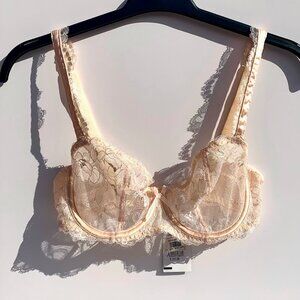 Chantelle 2805 Sheer Chantilly Underwire Balconnette Bra Pale Pink/Peach 32D NWT